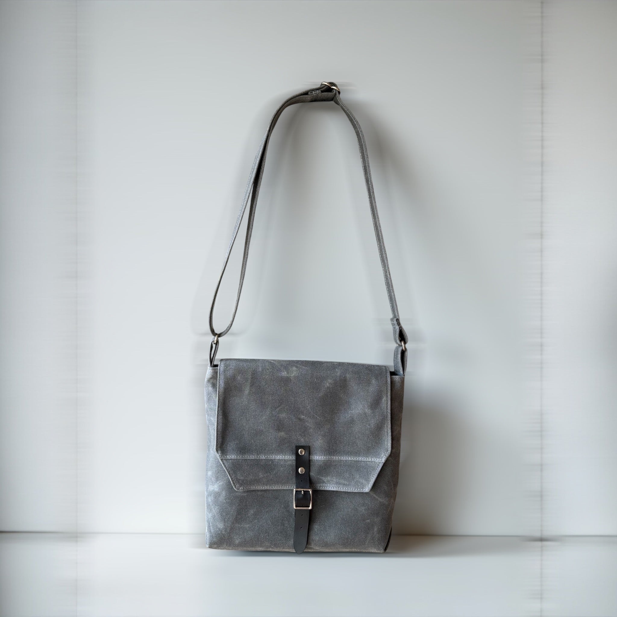 Large Waxed Canvas Crossbody Satchel | 1820 Bag Co.