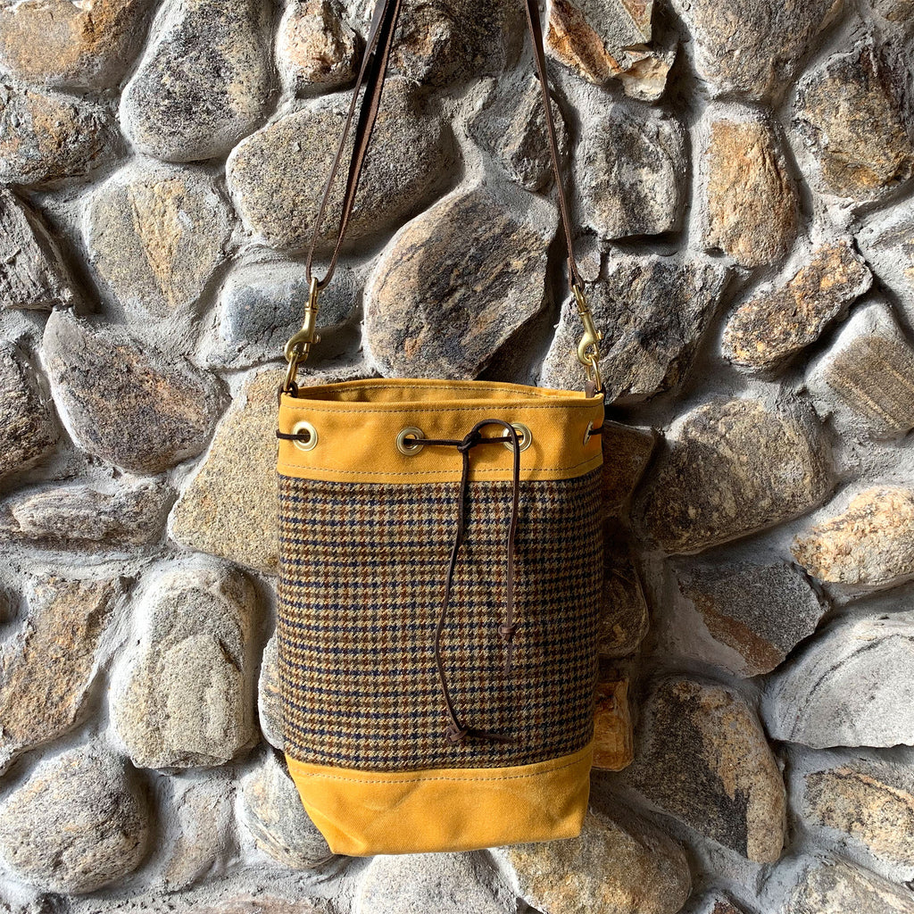 Wildwood Waxed Canvas Houndstooth Bucket Bag